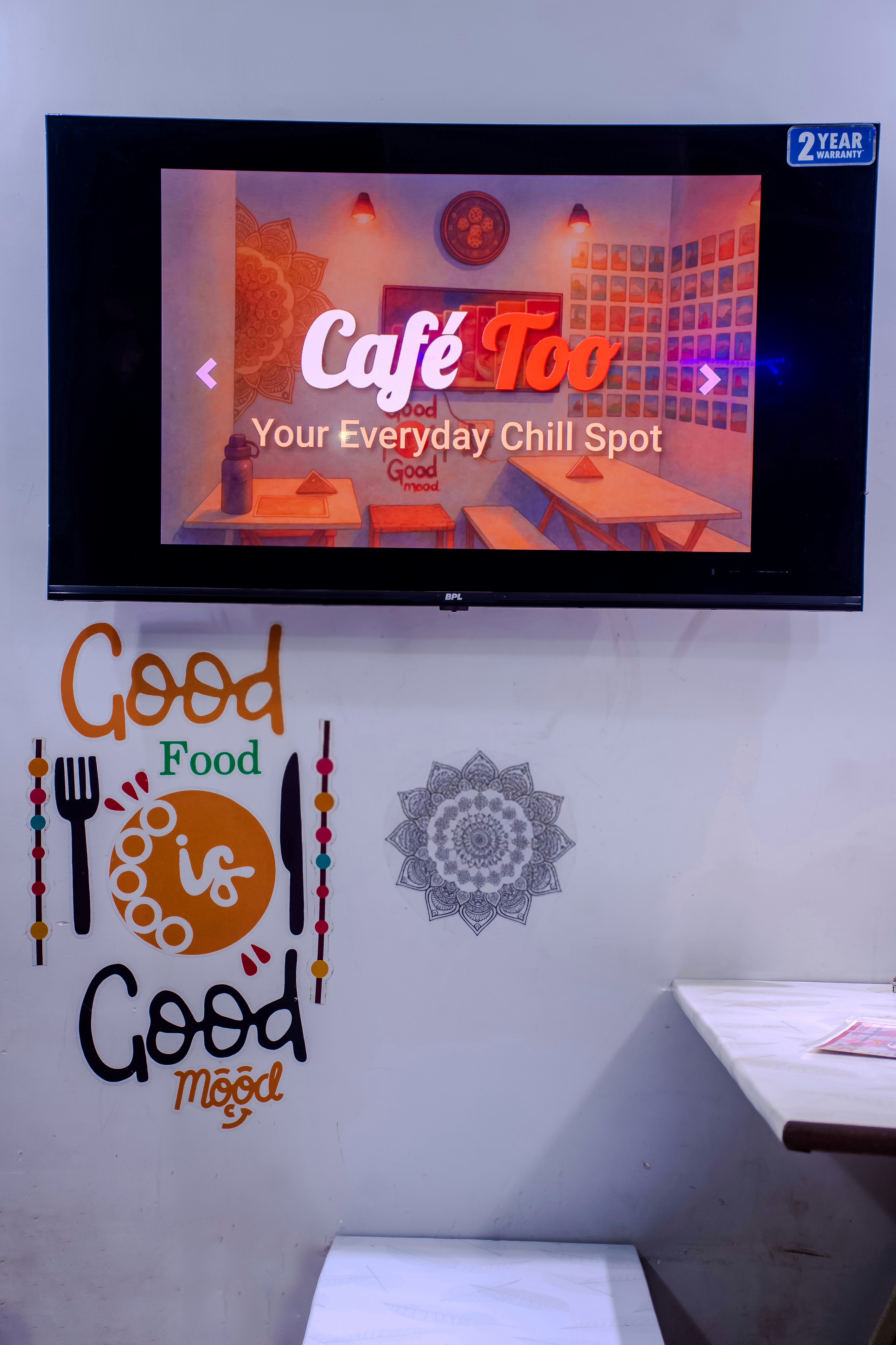 Crispy Chicken Nuggets in a Basket